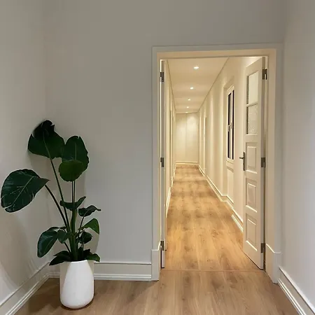Charming Double With Workspace On Lisbon's Iconic Street 酒店